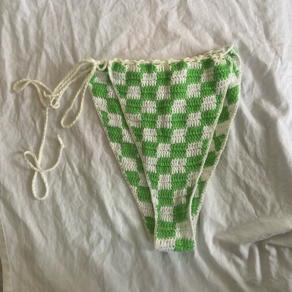 Frankie's Bikinis Green and White Crochet Bikini Bottom Size Large - Picture 9 of 11